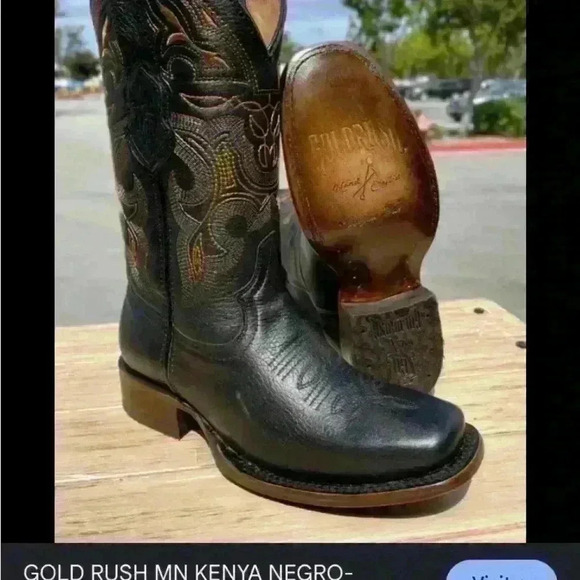 Cowboy boots - Picture 1 of 6